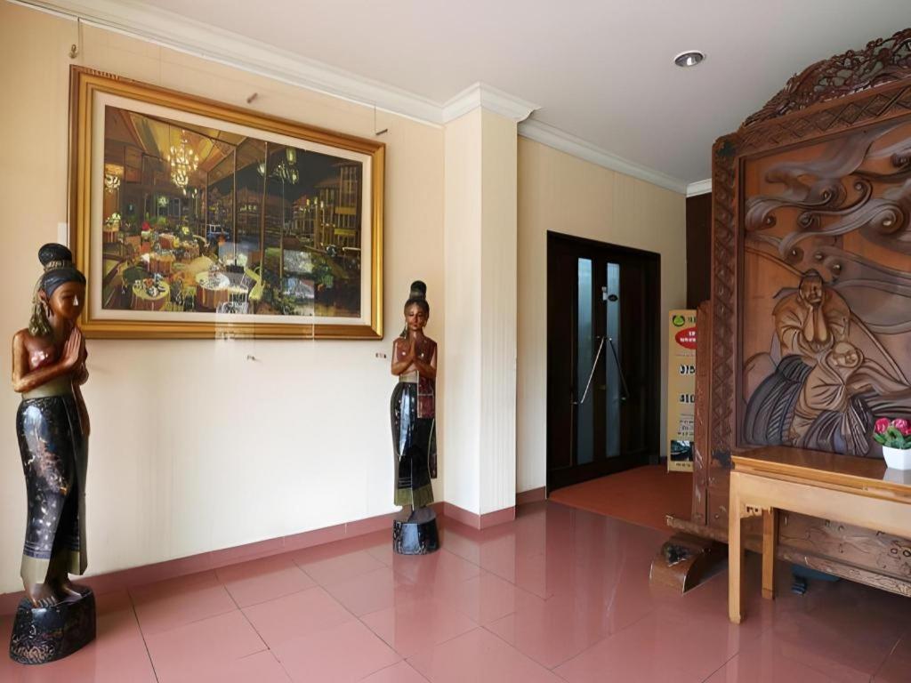 Hotel 678 Kemang Powered By Cocotel Jacarta Exterior foto