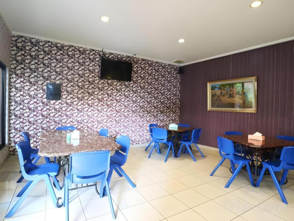 Hotel 678 Kemang Powered By Cocotel Jacarta Exterior foto