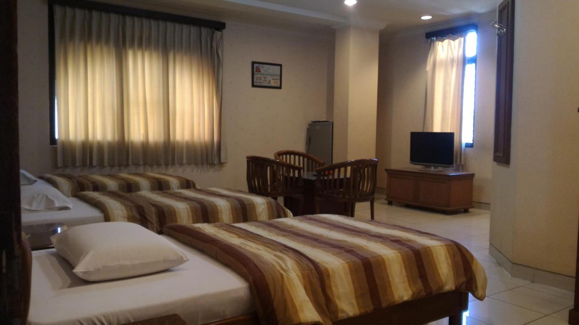 Hotel 678 Kemang Powered By Cocotel Jacarta Exterior foto