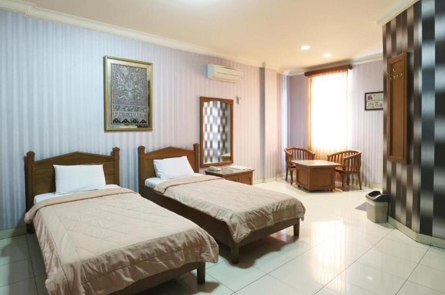 Hotel 678 Kemang Powered By Cocotel Jacarta Exterior foto