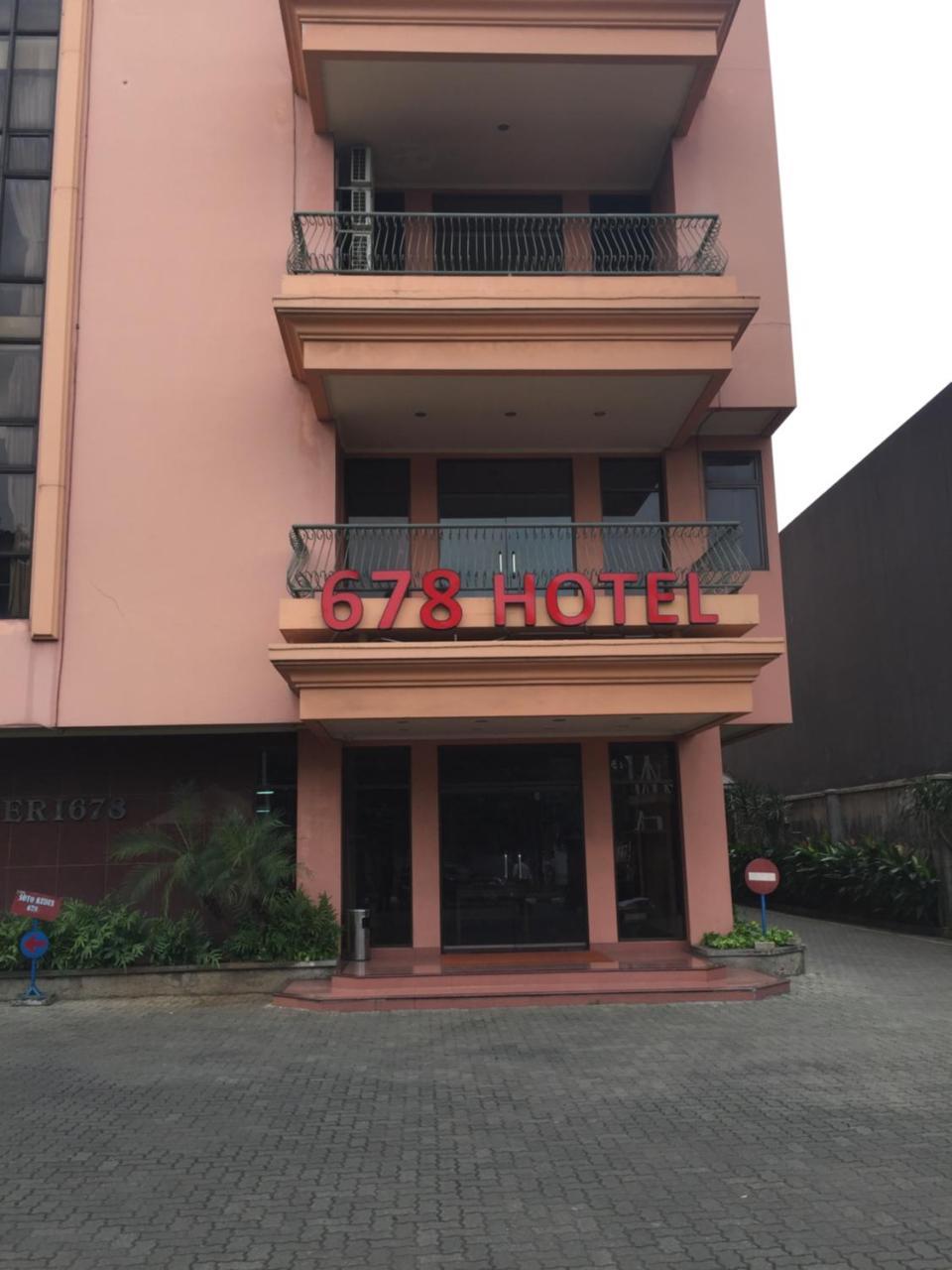 Hotel 678 Kemang Powered By Cocotel Jacarta Exterior foto